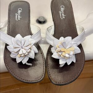 Cupcake Couture White Floral Sandals